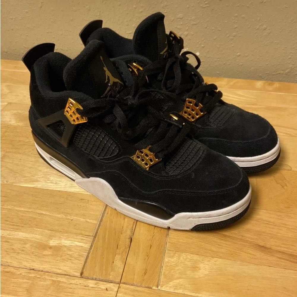 Air Jordan 4 Retro `ROYALTY’